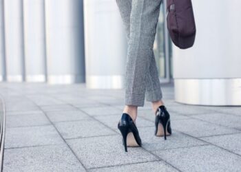 Gratë e suksesshme në karrierë, më të predispozuara për divorc