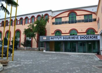 Rritet fatura e pensioneve, mbi 2 miliardë euro në 2026 për të moshuarit! Problem, skema deficitare