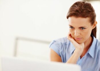 Çfarë nuk duhet të bëni kur nisni emaile pune