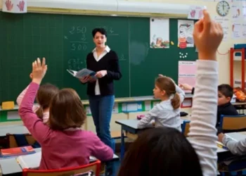 Rregulla të reja për mësuesit, ja cfarë parashikon Kodi i Etikës