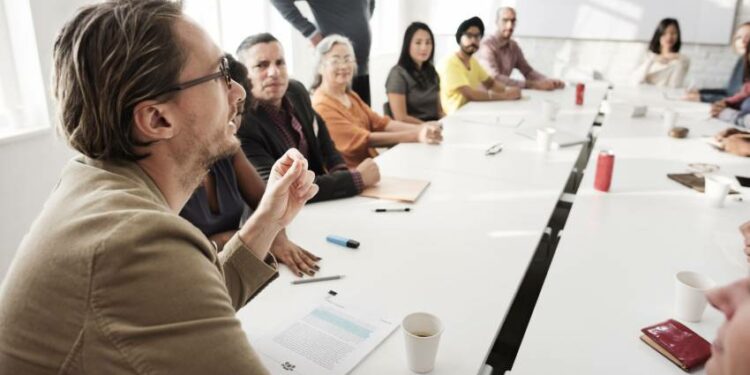 Ka disa shprehje që nuk duhet t’i përdorni në punë