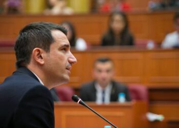 Nis “lufta”! Erion Veliaj kundërshton në Kushtetuese shkarkimin nga detyra