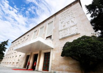 Sërish ndryshime në qeveri. Shkarkohen nga detyra zv/ministri i Bujqësisë dhe drejtoresha e Përgjithshme e Agjencisë Kombëtare të Mjedisit