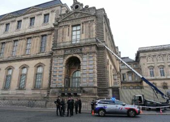 Si grabitja e bizhuterive në Luvër i dha kompanisë gjermane të shkallëve një ngritje të artë