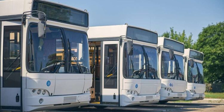 Qeveria vendos: Operatorët e transportit të udhëtarëve, tarifë 200 lekë për pasagjer për transmetimin e të dhënave