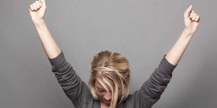 6 frazat që njerëzit negativë i përdorin për t’jua ulur vetëbesimin