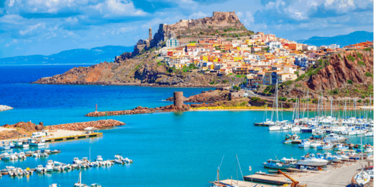 Perla e Mesdheut kërkon banorë, ofron 20.000 euro për këdo që nis aty një jetë të re