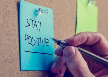 9 zakonet e njerëzve pozitivë