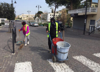 Studimi alarmant për punëtorët e pastrimit: Shkelje e rëndë e të drejtave, nga paga e ulët tek kushtet e rënda të punës