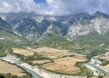 Reuters: Analizë mbi mbrojtjen e lumit Vjosa nga UNESCO, shprehen shqetësimet e ambientalistëve shqiptarë