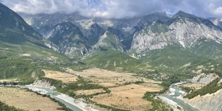 Reuters: Analizë mbi mbrojtjen e lumit Vjosa nga UNESCO, shprehen shqetësimet e ambientalistëve shqiptarë