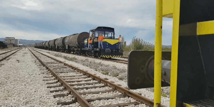 Udhëtime me tren deri në 120 km/orë, ja kur përfundon rehabilitimi i linjës hekurudhore Durrës-Rrogozhinë