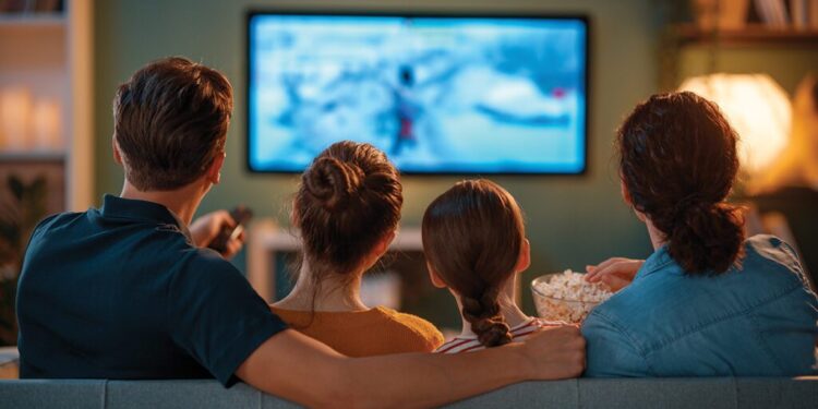 Televizioni, nga konkurrenca te bashkëjetesa me “online”