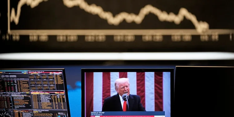 Mbyllja e qeverisë amerikane, ari arrin rekord, tregjet botërore me luhatje