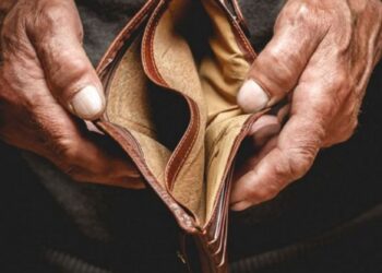 Shumica e shqiptarëve kanë vështirësi të mbyllin muajin, por ja vendi në Europë na i kalon