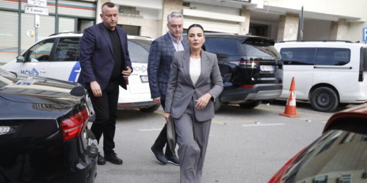 GJKKO pezullon nga detyra Belinda Ballukun