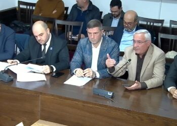 Shoqata e Bankave, kundër propozimit për kufirin 500 mijë lekë të pagesave në cash të individëve