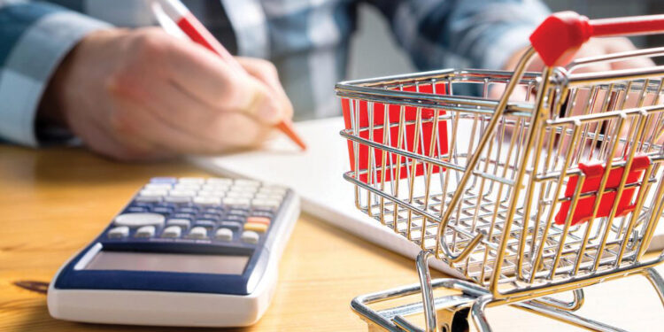 Turizmi “zhgënjen” në konsum, kompanive u mbeten produktet stok