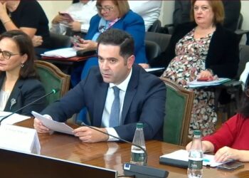 Detajet e buxhetit 2026/ Ministri i Financave shpjegon si dhe sa do të rriten pensionet