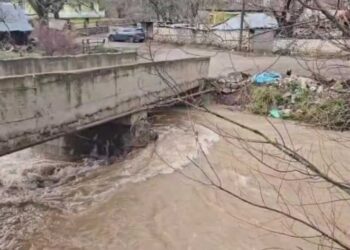 Osumi del nga shtrati, dëme të mëdha në banesa e bujqësi