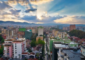 Rriten çmimet e banesave të ato të qirave në Shqipëri, ja arsyet