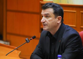 Gjykata Kushtetuese rikthen në detyrë Erion Veliaj, nuk ka zgjedhje në Tiranë