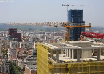 Një e treta e investimeve të huaja këtë vit shkoi për prona, rritje me 50% për 9-mujorin