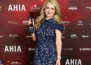 Ariana Mantzaris, shqiptarja në krye të kompanisë australiane, që po udhëheq trendet botërore të bukurisë së flokëve