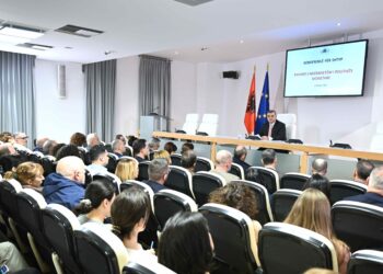 Nuk ndryshon norma bazë e interesit, Guvernatori i BSH analizon ekonominë