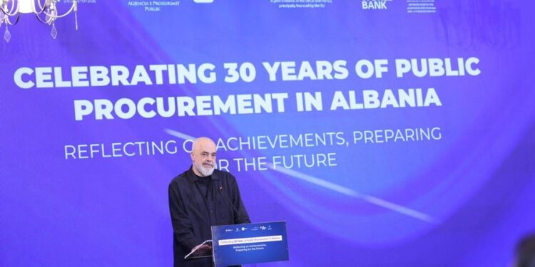 “Do ia kalojmë inteligjencës artificiale”, Rama: Të parët në rajon për prokurimet publike, po luftojmë korrupsionin