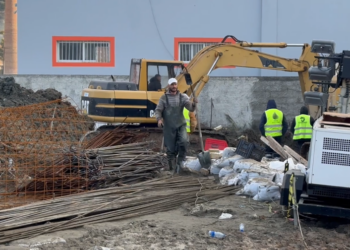 Riparohet avaria e rëndë, rikthehet furnizimi me ujit në Vlorë