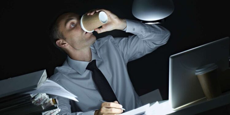 Puna gjatë natës të mplak trurin