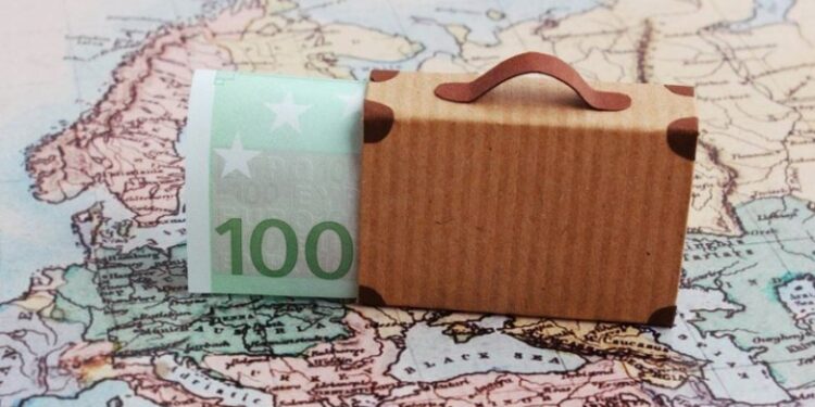 1.4 mld euro në vit, shtetet nga emigrantët dërgojnë më shumë para, surprizë Anglia, Gjermania, SHBA