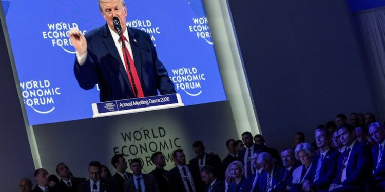 Trump në Davos: Askush veç SHBA-së nuk e siguron Groenlandën, PE pezullon punën për marrëveshjen tregtare BE-SHBA
