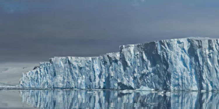 Shkencëtarët propozojnë ndërtimin e një “muri” 80 kilometra për të parandaluar shkrirjen e akullnajës gjigante
