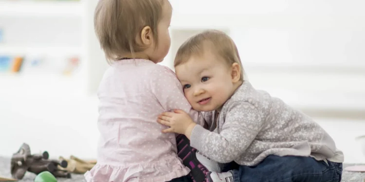 Raporti tronditës i KLSH: Fëmijët në çerdhe dhe kopshte konsumuan vezë dhe mish të infektuar