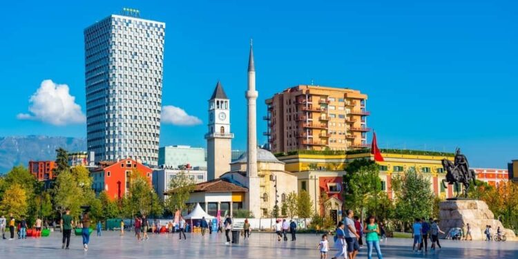 Bizneset ndryshojnë qasje, bëhen më optimiste për ekonominë