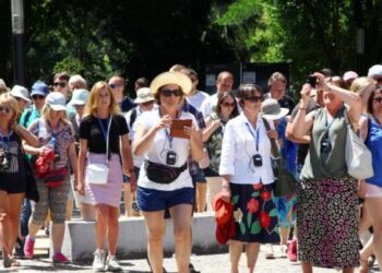 Paradoksi i shifrave/ Vetëm 1 në 4 turistë që hyri vjet në Shqipëri u akomodua