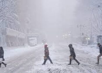 Stuhi e fuqishme bore godet bregun lindor të SHBA-së, anulohen mijëra fluturime