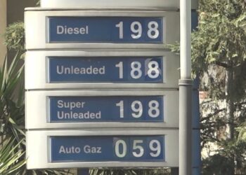 Transporti kërkon ndihmë nga qeveria, çmimi i karburantit rritet, qytetarët paguajnë faturën