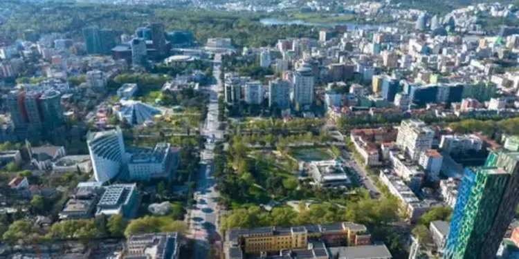 Shqipëria apo rajoni, ku është më i luhatshëm tregu i pronave? Çmimet janë rritur me ritme më të shpejta se në vendet fqinje