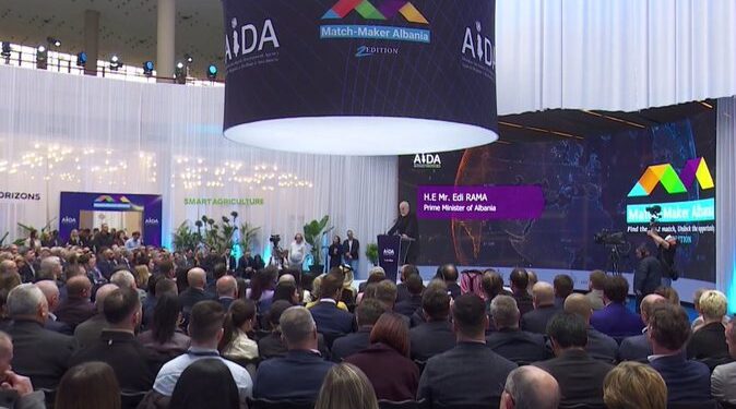 “Shqipëria s’ka më shumë korrupsion se Europa”, Rama u përgjigjet kritikëve: Dëshmia jonë, turizmi dhe 1.6 miliardë euro investime të huaja