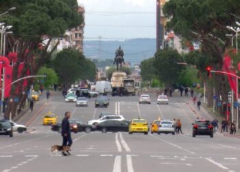 Shqipëria e parafundit në Europë për lumturinë, nga korrupsioni i lartë e mungesa e miqve