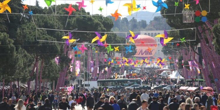 Dita e Verës në Tiranë, devijohet trafiku për 2 ditë