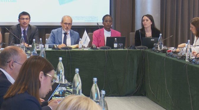 Paralajmërimi  i Bankës Botërore: Lufta në Iran do të ngadalësojë ekonominë, investoni te njerëzit