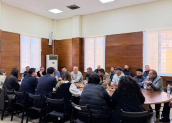 Ministrat takohen me fermerët e protestës, premtohet zgjidhje për bujqësinë