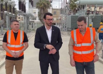 Fuqizohet nënstacioni elektrik i Golemit, ministri Karakaçi: Investime edhe në rrjetin e Porto Romanos dhe Spillesë