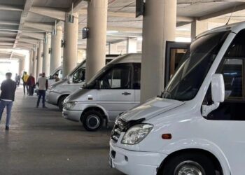 Arrin deri 60% reduktimi i autobusëve në rrethe, paralajmërim deri në pezullim të shërbimit