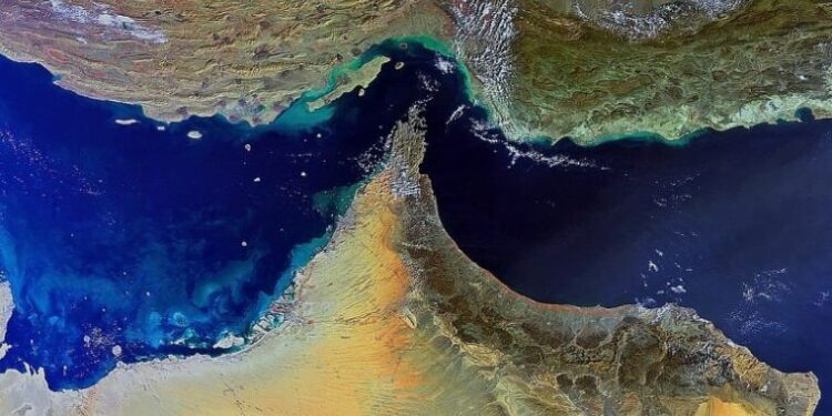 Pritet bllokimi amerikan i Hormuzit – Reagojnë tregjet, me naftën që kalon 100 USD/fuçi