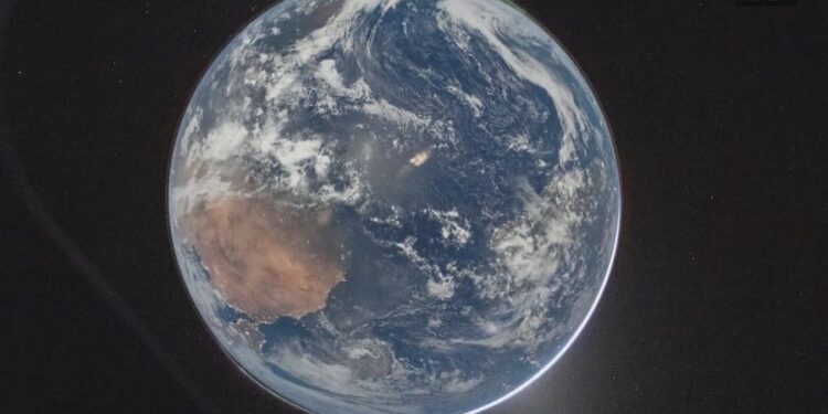 Po dërgojmë njerëzit në Hënë, imazhet e Tokës nga hapësira, e sheshtë apo rrumbullakët?